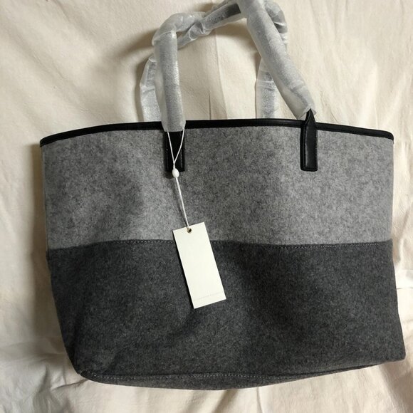 NWT Tory Burch Ashley Shopper Graphite Gray/Light Gray Felt/Leather Tote - Picture 2 of 4